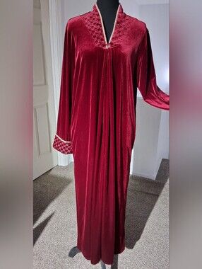 Vintage Lux Velvet Long Zip Robe - Gold Trim